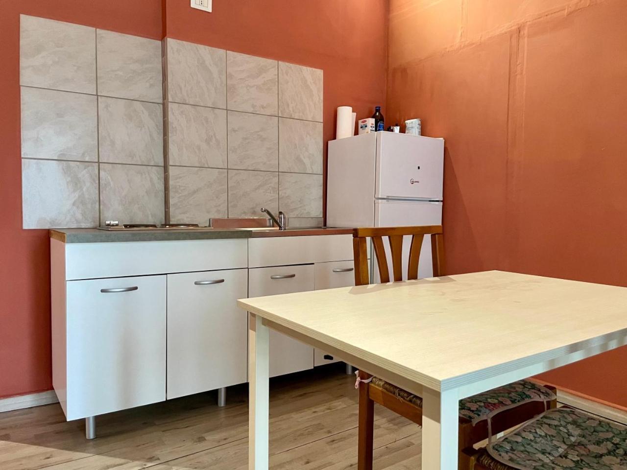 The Orange Housing In Como Exterior foto